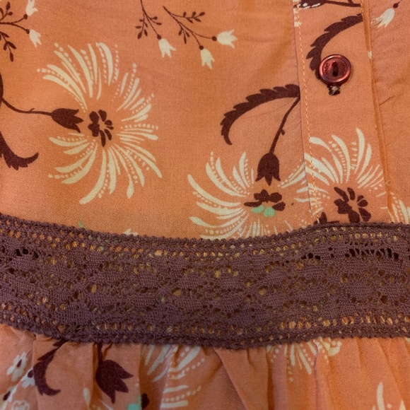 JAASE Bell Sleeved dress - Picture 5 of 5